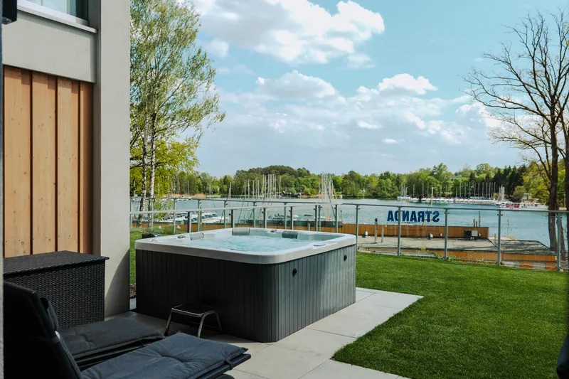 Z jacuzzi na tarasie (B103) view 1
