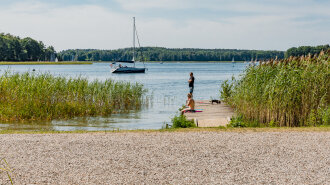 Port Stranda nad jeziorem Kisajno